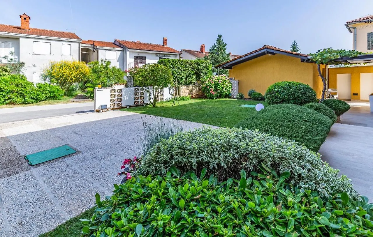 Villa Jasmine With Swimming Pool Pula 0*,  Croatia