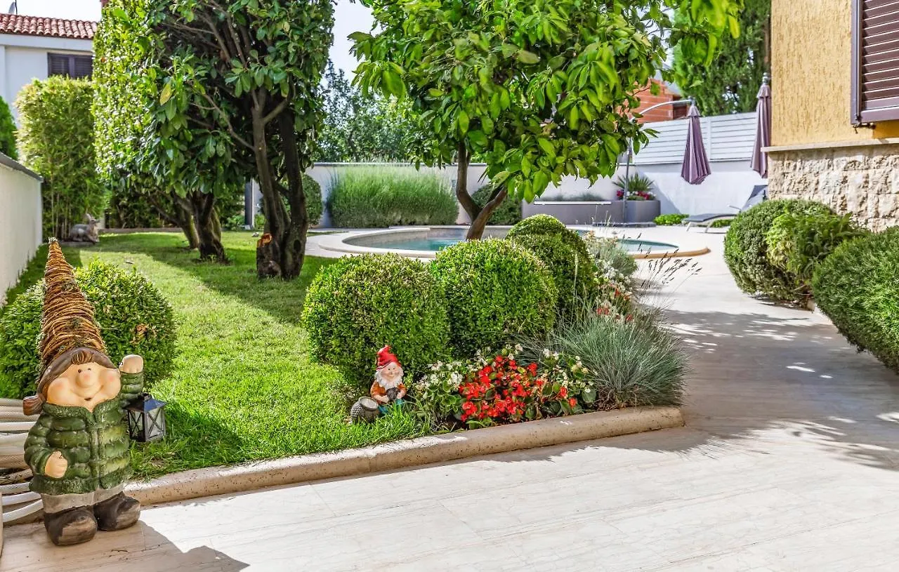 Villa Jasmine With Swimming Pool Pula