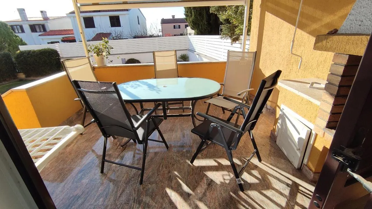 Villa Jasmine With Swimming Pool Pula