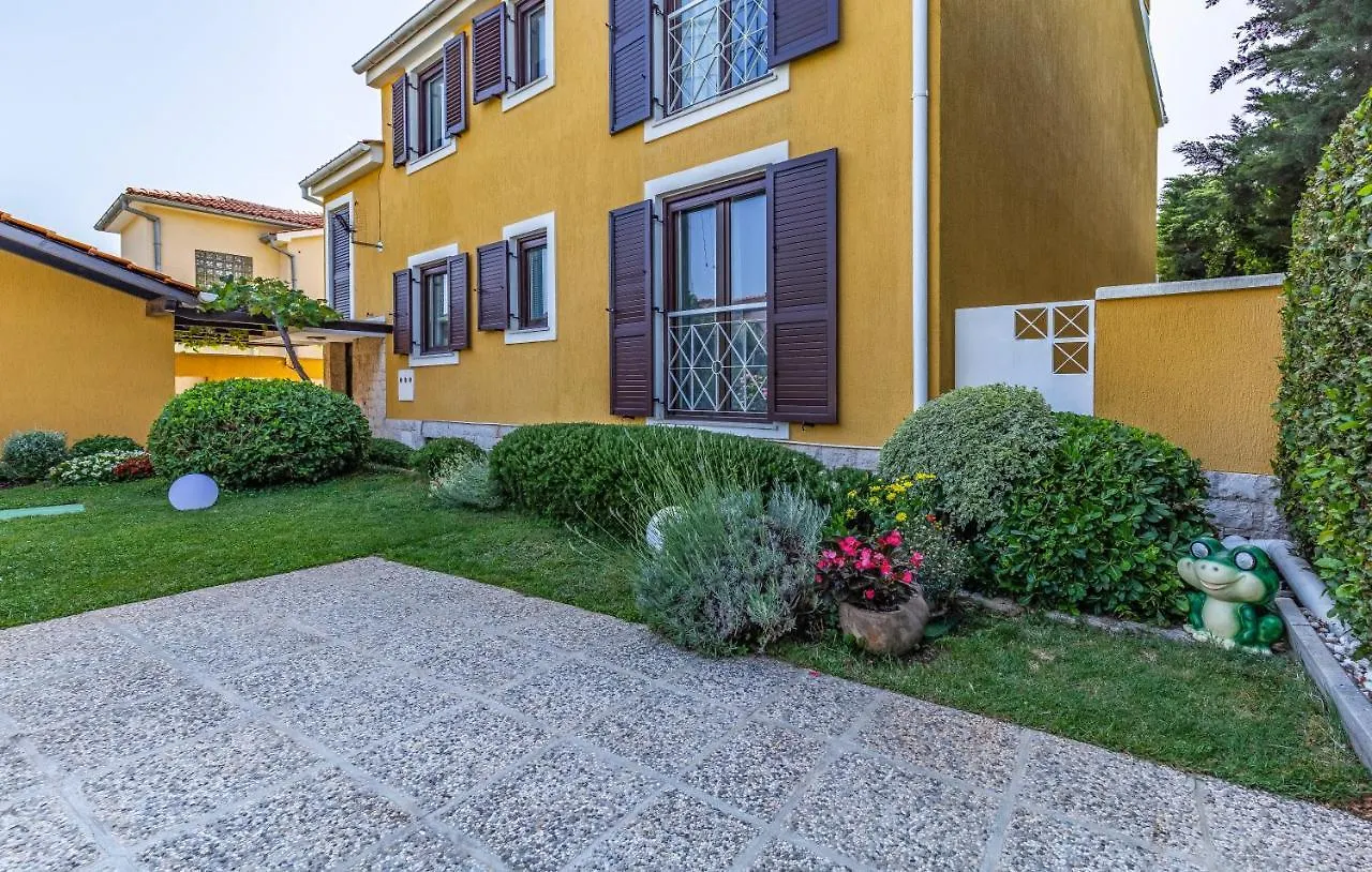Villa Jasmine With Swimming Pool Pula